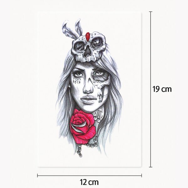 Tatuaggio Donna indipendente